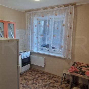 Сдается 1-комнатная квартира, 39 м²