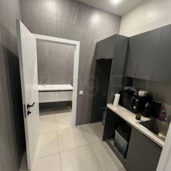 Сдается Нежилое помещение, 392 м²