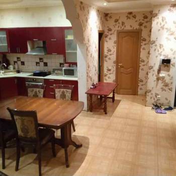 Сдается 1-комнатная квартира, 54 м²