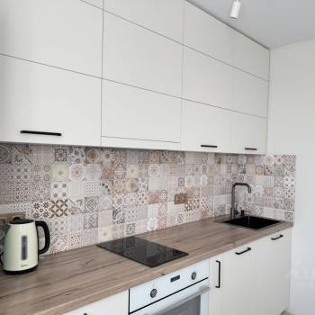 Сдается 1-комнатная квартира, 42 м²