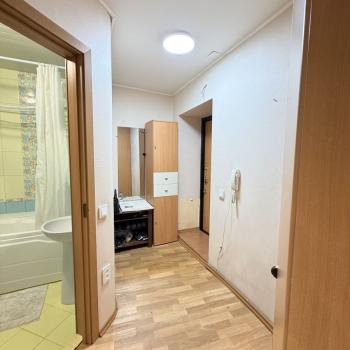 Продается 1-комнатная квартира, 37 м²