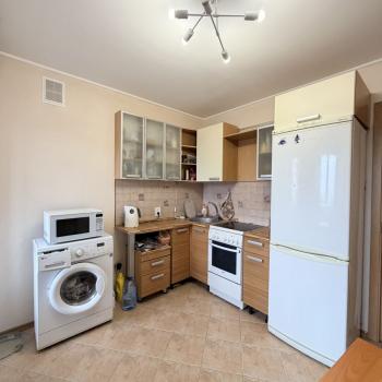 Продается 1-комнатная квартира, 37 м²