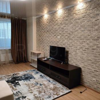 Сдается 1-комнатная квартира, 55 м²