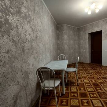 Сдается 2-х комнатная квартира, 76 м²