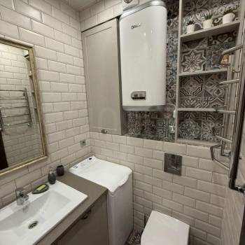 Продается 1-комнатная квартира, 54 м²