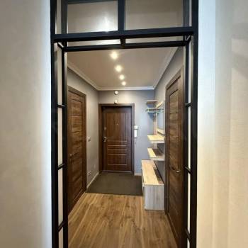 Продается 1-комнатная квартира, 54 м²
