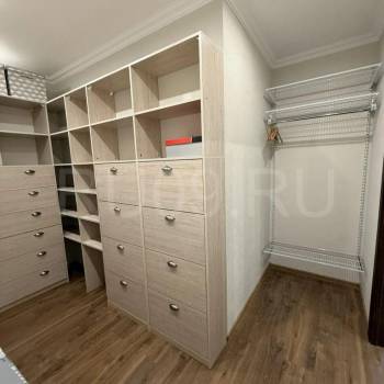 Продается 1-комнатная квартира, 54 м²