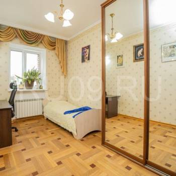 Сдается Многокомнатная квартира, 109 м²