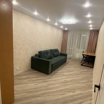 Сдается 1-комнатная квартира, 49 м²
