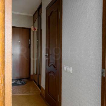 Продается 1-комнатная квартира, 42 м²