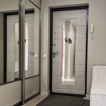 Продается Многокомнатная квартира, 100 м²