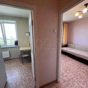 Продается 1-комнатная квартира, 32 м²