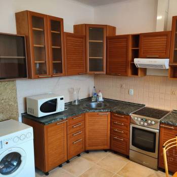 Сдается 1-комнатная квартира, 60 м²