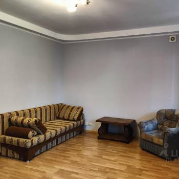 Сдается 1-комнатная квартира, 60 м²