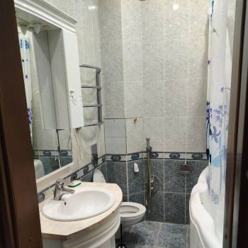 Сдается 1-комнатная квартира, 60 м²