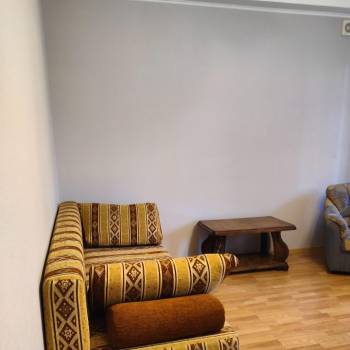 Сдается 1-комнатная квартира, 60 м²