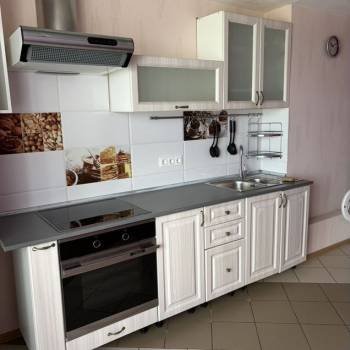 Сдается 1-комнатная квартира, 50 м²