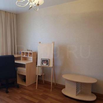 Продается 1-комнатная квартира, 37 м²