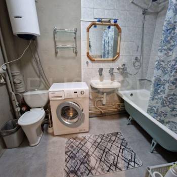Продается 1-комнатная квартира, 37 м²