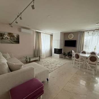 Продается Многокомнатная квартира, 100,4 м²
