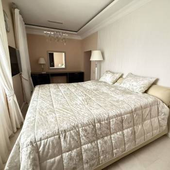 Продается Многокомнатная квартира, 100,4 м²