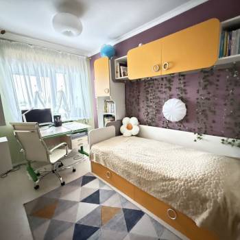 Продается Многокомнатная квартира, 100,4 м²