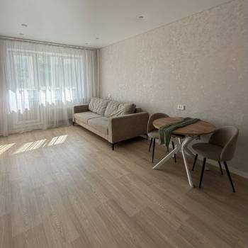 Продается 1-комнатная квартира, 35 м²