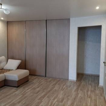 Продается 1-комнатная квартира, 48 м²