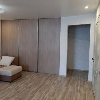 Продается 1-комнатная квартира, 48 м²