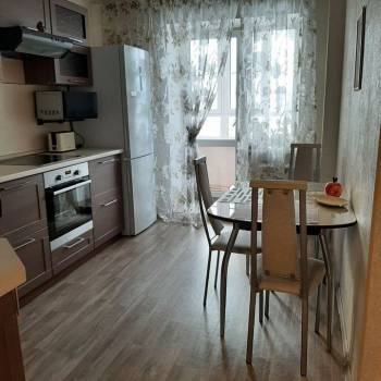 Продается 1-комнатная квартира, 48 м²