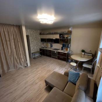 Продается 1-комнатная квартира, 44 м²