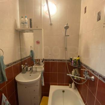 Продается 1-комнатная квартира, 52 м²