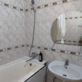 Сдается 2-х комнатная квартира, 75 м²