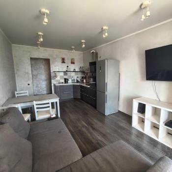 Продается 1-комнатная квартира, 50 м²