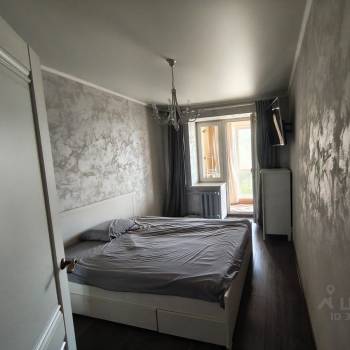 Продается 1-комнатная квартира, 50 м²