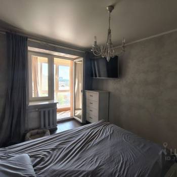 Продается 1-комнатная квартира, 50 м²
