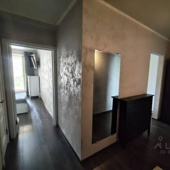 Продается 1-комнатная квартира, 50 м²