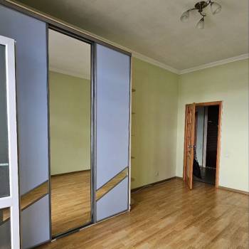 Сдается Многокомнатная квартира, 106 м²