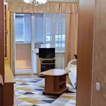 Продается 1-комнатная квартира, 32 м²