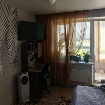 Продается 1-комнатная квартира, 42 м²