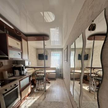 Продается Многокомнатная квартира, 77,4 м²