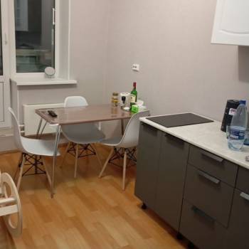 Продается 1-комнатная квартира, 38 м²