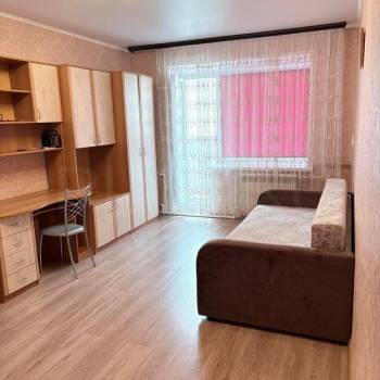 Продается 1-комнатная квартира, 40 м²