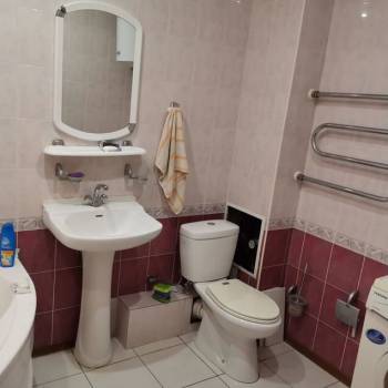 Сдается 2-х комнатная квартира, 76 м²