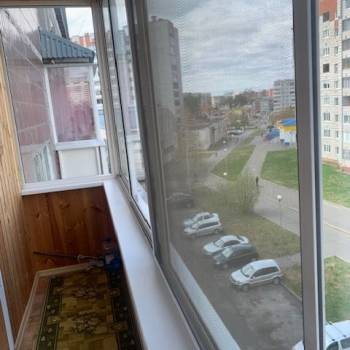 Продается Многокомнатная квартира, 77 м²