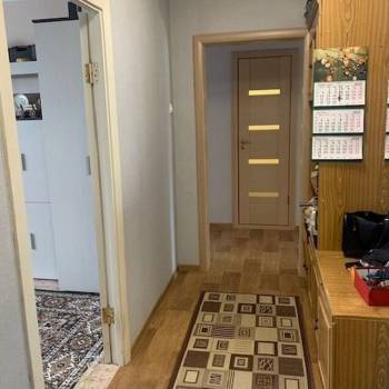 Продается Многокомнатная квартира, 77 м²