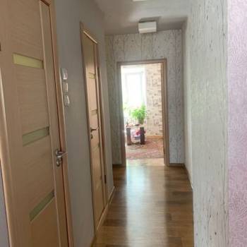 Продается Многокомнатная квартира, 77 м²