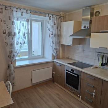 Продается 1-комнатная квартира, 40 м²