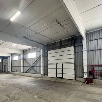 Сдается Нежилое помещение, 750 м²