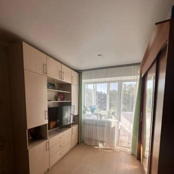 Продается 1-комнатная квартира, 32 м²